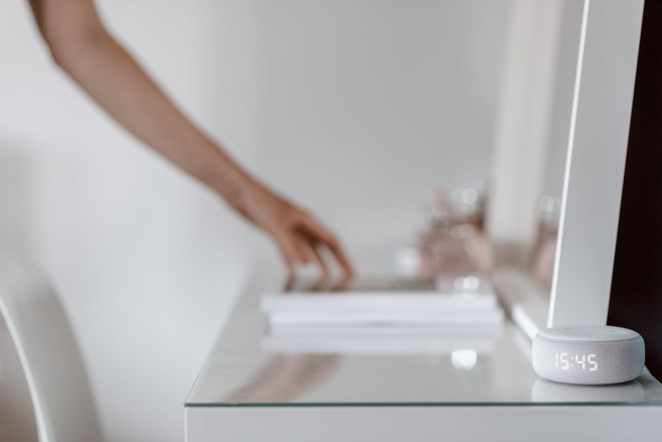 Matter & Zigbee Standards 2026: Selbermachen oder Fachbetrieb beauftragen? Der Kostenvergleich